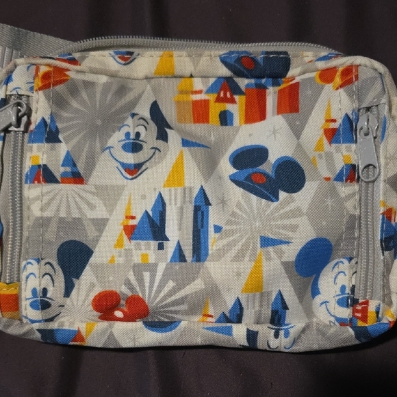 Walt Disney World Disney Parks Mickey Mouse Crossbody/Belt Bag - Picture 2 of 10